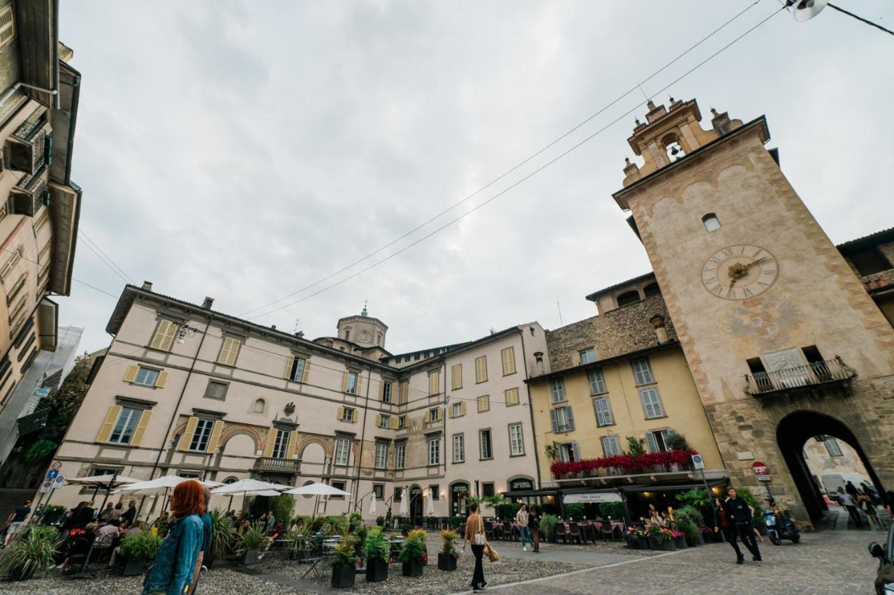 Old Town Square Apartment Bergamo Exterior photo